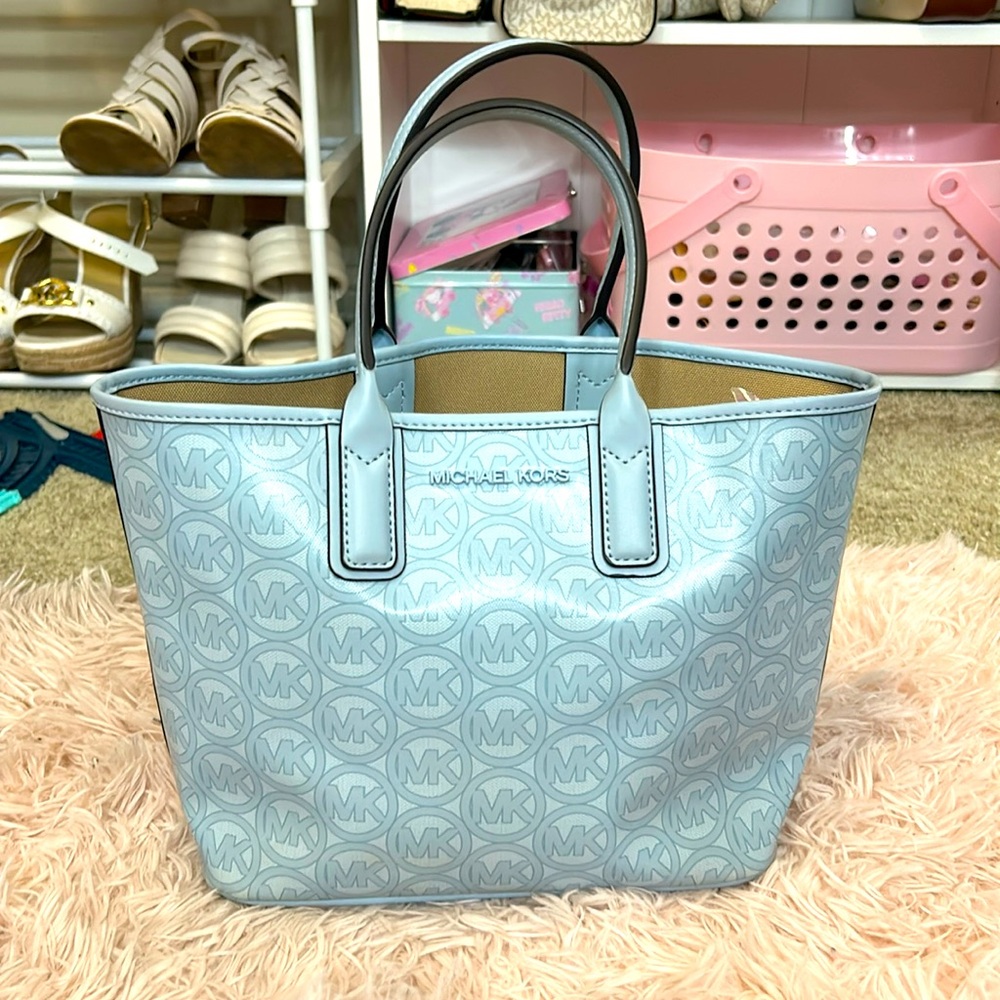 Michael kors small tote
